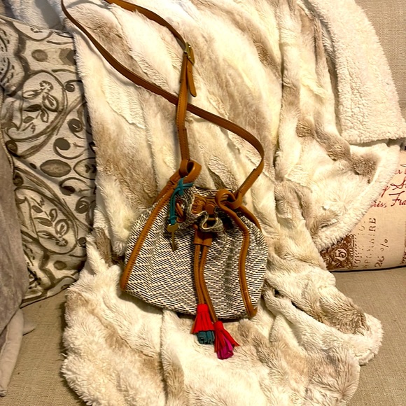 Fossil Crossbody Cinch Closure Purse ❤️ 💙 💖 - Picture 3 of 12